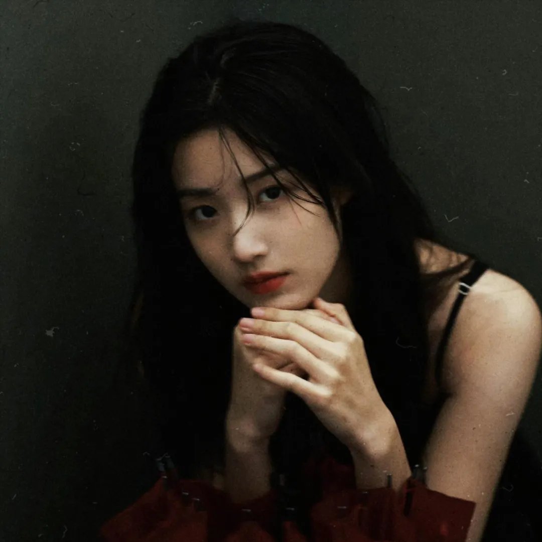 好女三头瞒